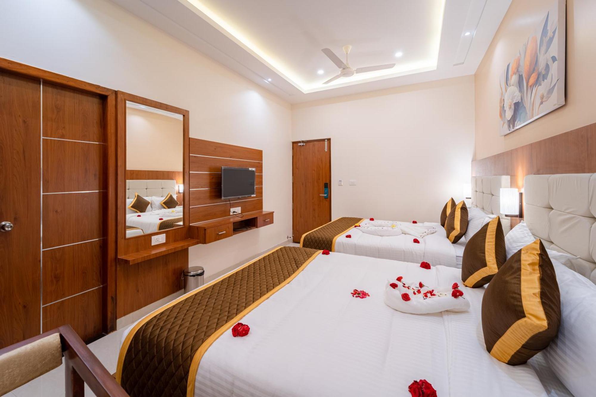 Welcome Grand Residency Puducherry Eksteriør billede