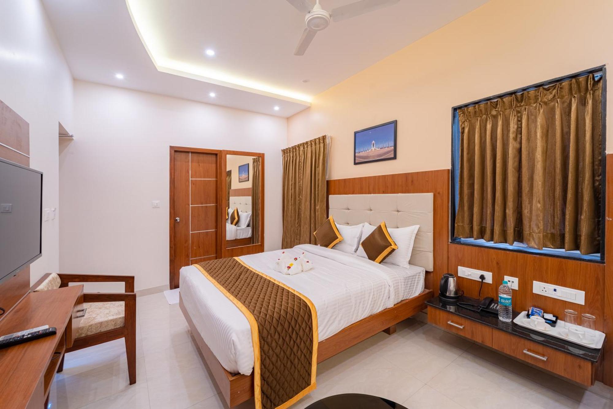 Welcome Grand Residency Puducherry Eksteriør billede