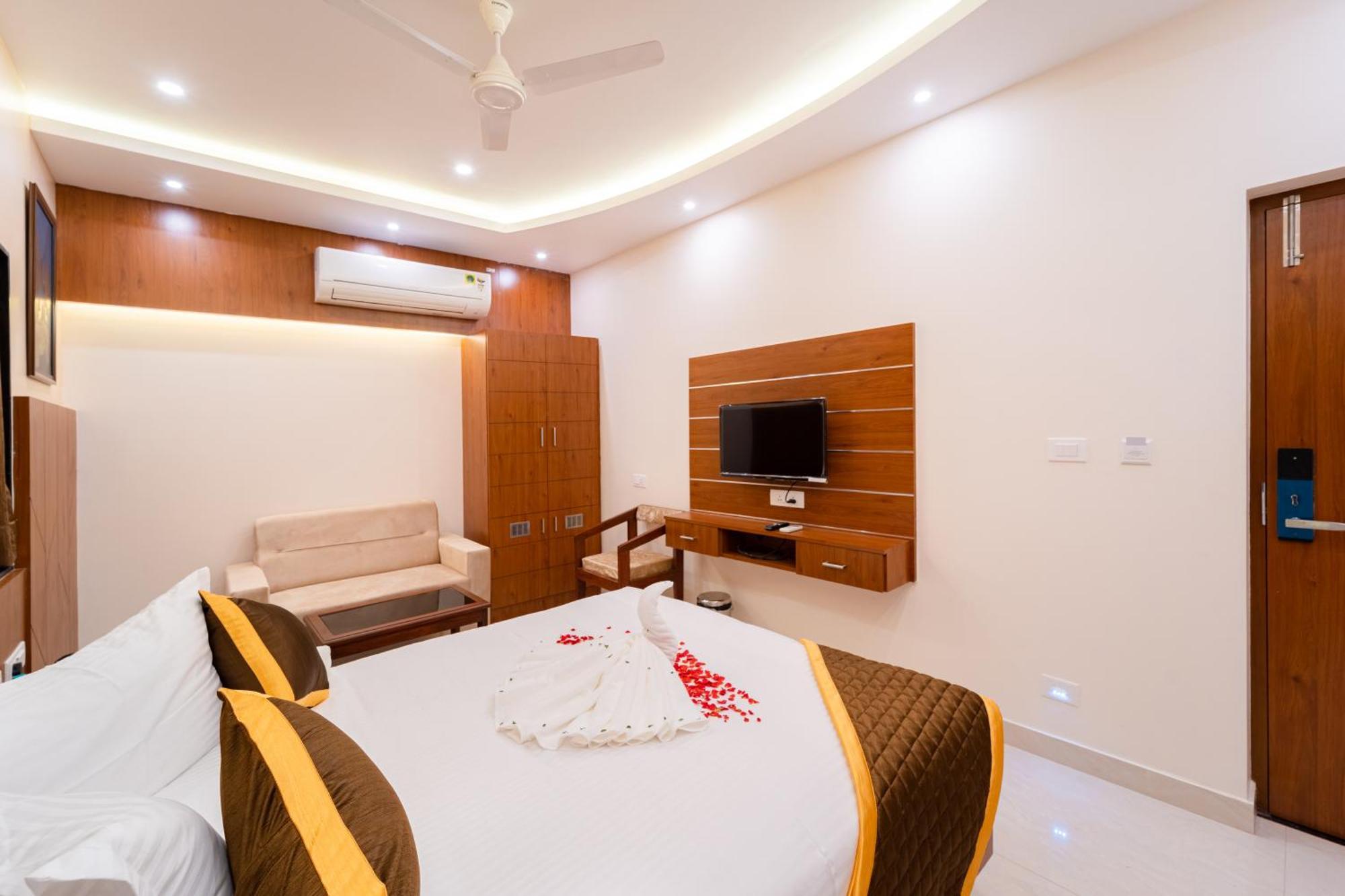 Welcome Grand Residency Puducherry Eksteriør billede