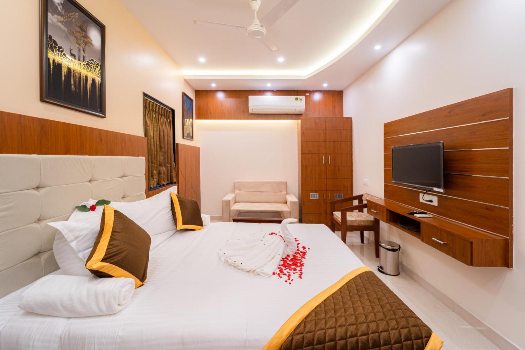 Welcome Grand Residency Puducherry Eksteriør billede
