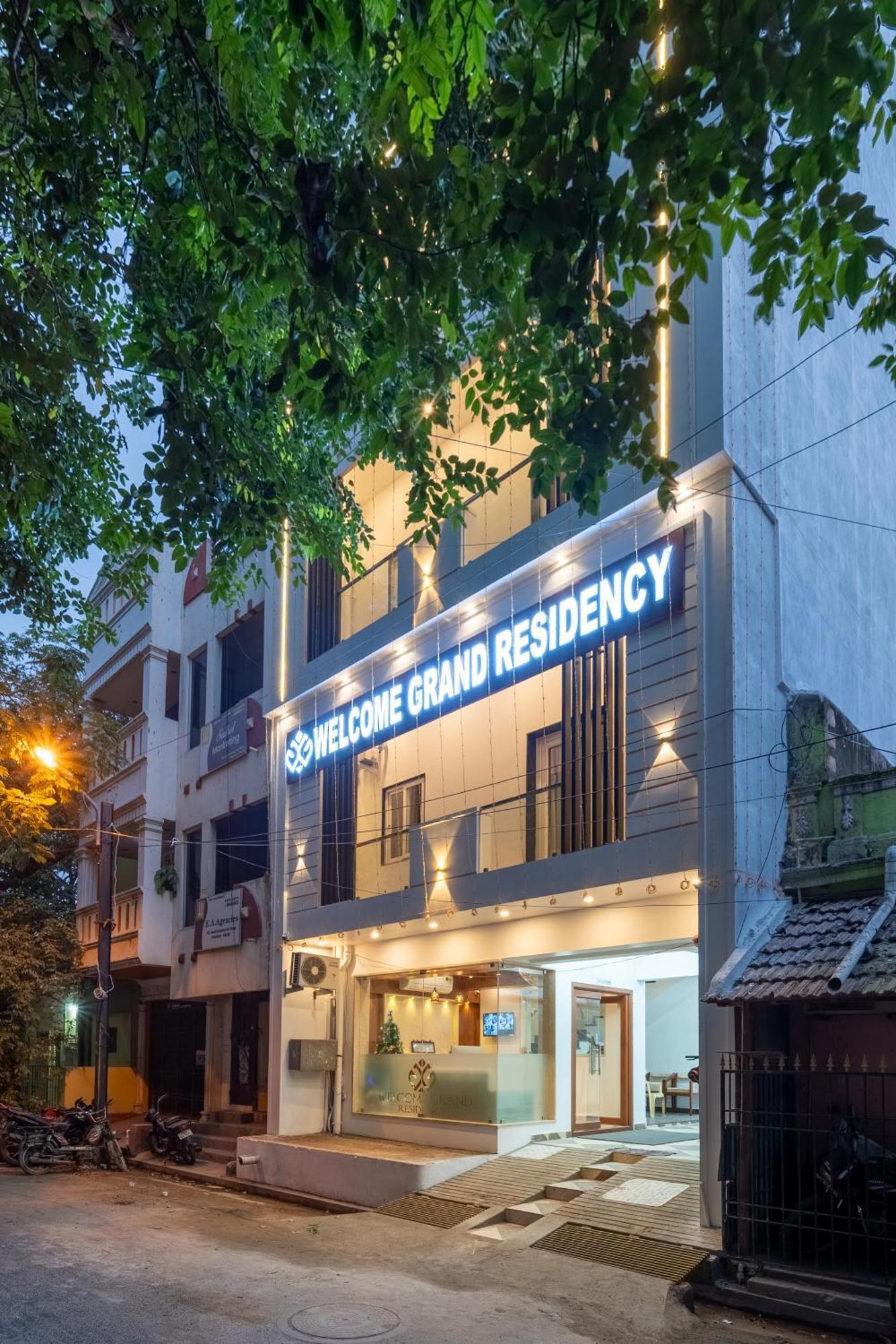Welcome Grand Residency Puducherry Eksteriør billede